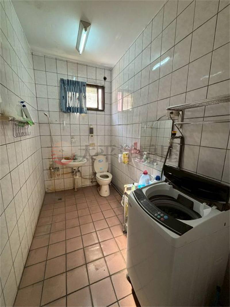 南投文化南路收租角間透天房屋室內格局與周邊環境