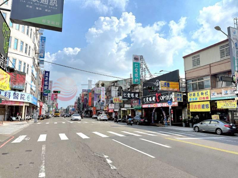 大里正中興路黃金店面房屋室內格局與周邊環境