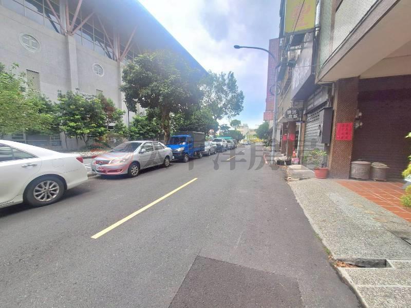 南投南街微光店墅房屋室內格局與周邊環境
