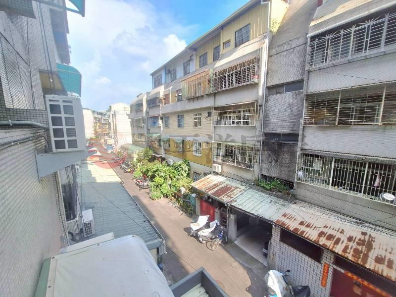台中大里新南靜寓房屋室內格局與周邊環境