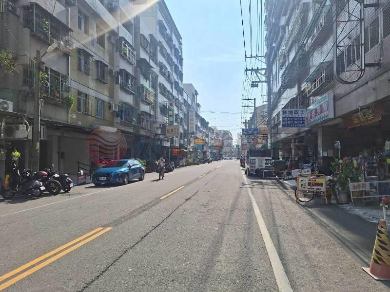 台中大里新南靜寓房屋室內格局與周邊環境