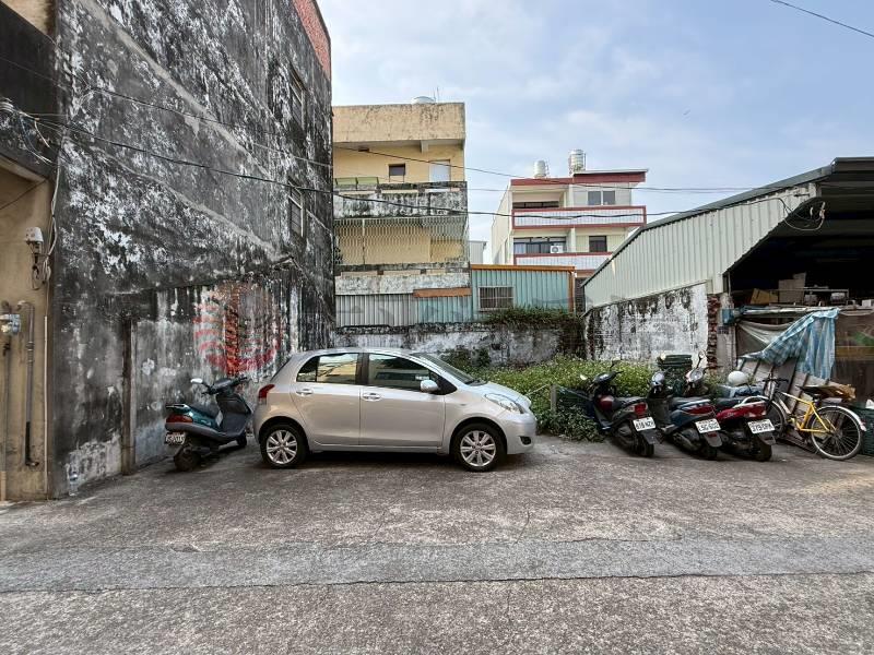 復興路旁大面寬建地房屋室內格局與周邊環境