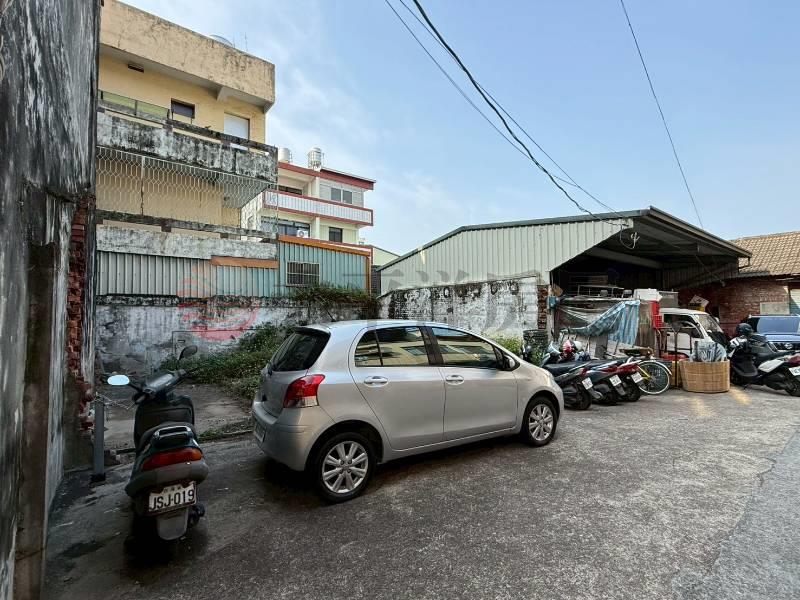 復興路旁大面寬建地房屋室內格局與周邊環境