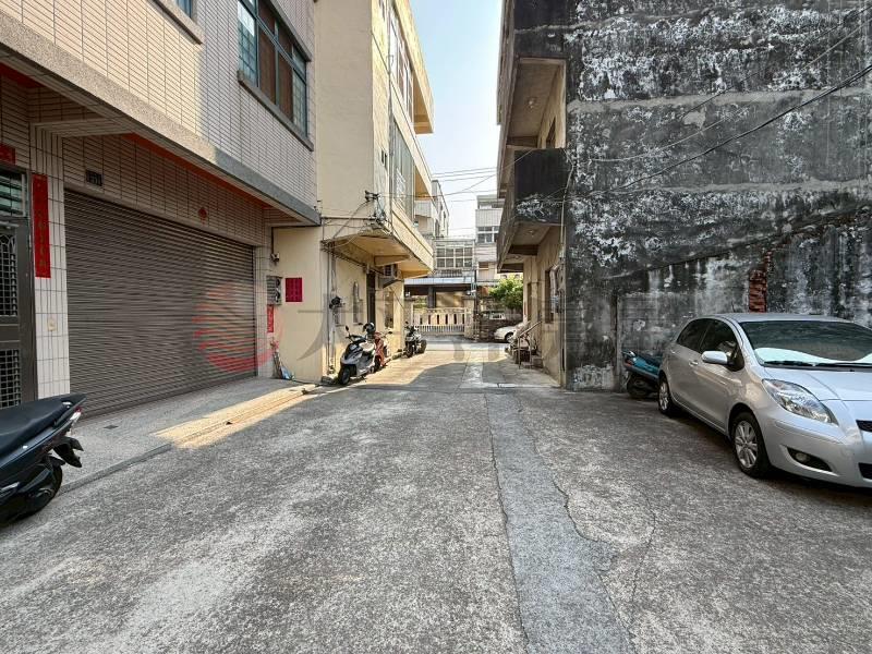 復興路旁大面寬建地房屋室內格局與周邊環境