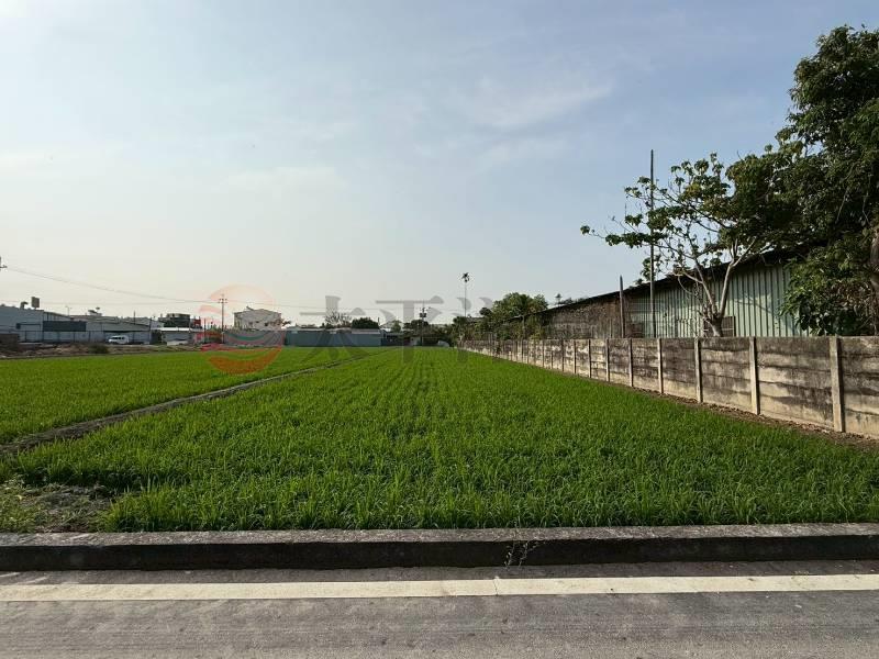 草溪路旁前後臨路美農地房屋室內格局與周邊環境