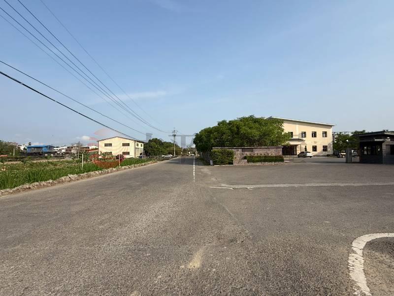 草溪路旁前後臨路美農地房屋室內格局與周邊環境