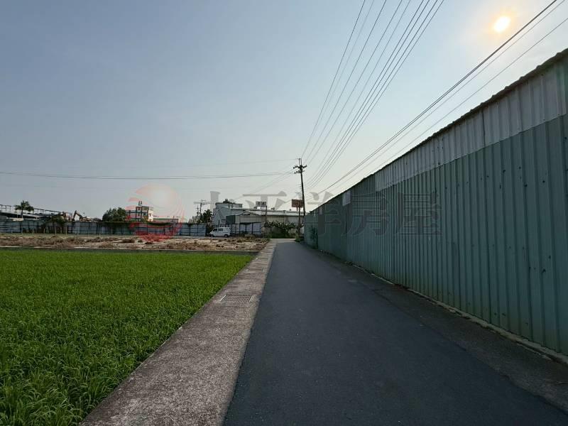 草溪路旁前後臨路美農地房屋室內格局與周邊環境