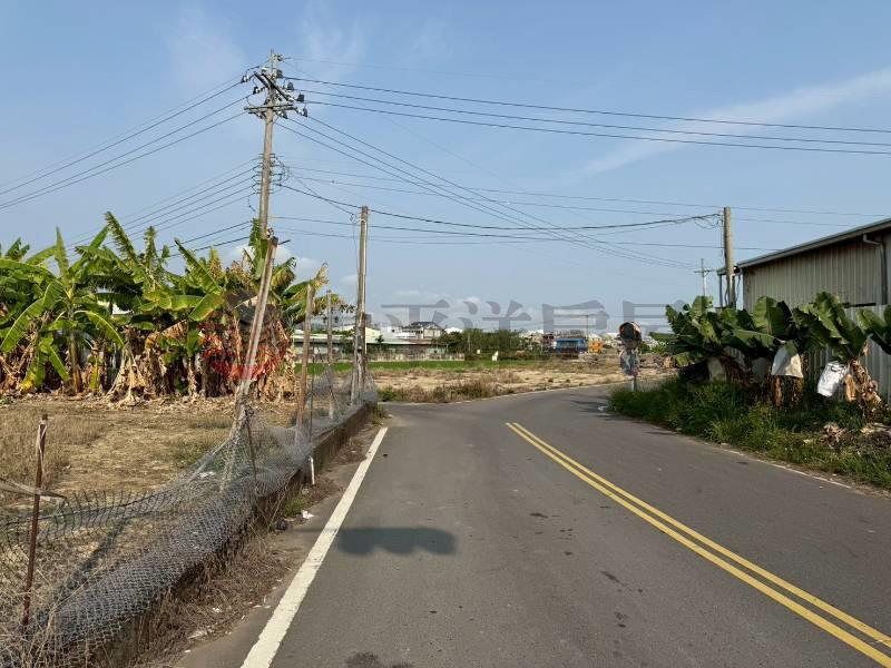 草溪路旁前後臨路美農地房屋室內格局與周邊環境