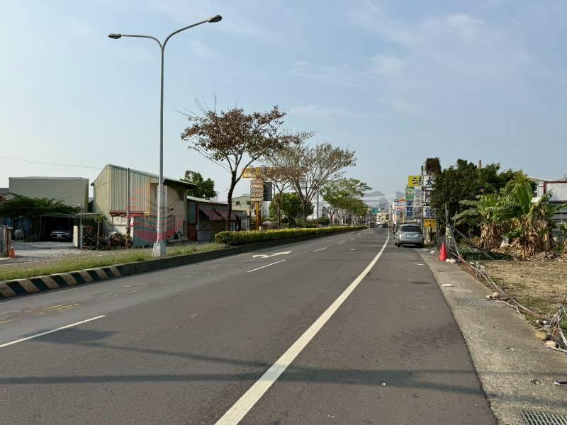 草溪路旁前後臨路美農地房屋室內格局與周邊環境