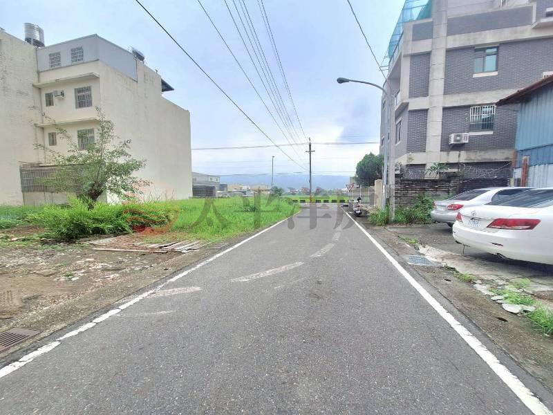 草屯碧洲闊境建地房屋室內格局與周邊環境