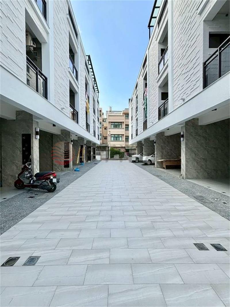 南投市全新4套房雙車透墅房屋室內格局與周邊環境