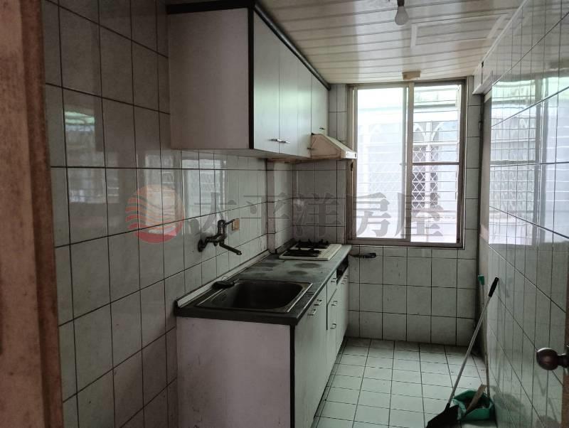 國揚大地加車位房屋室內格局與周邊環境