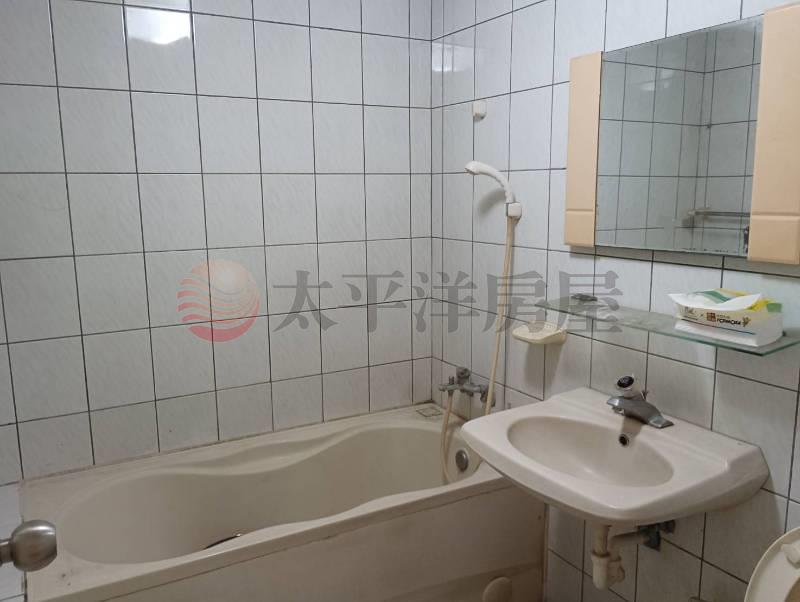 國揚大地加車位房屋室內格局與周邊環境