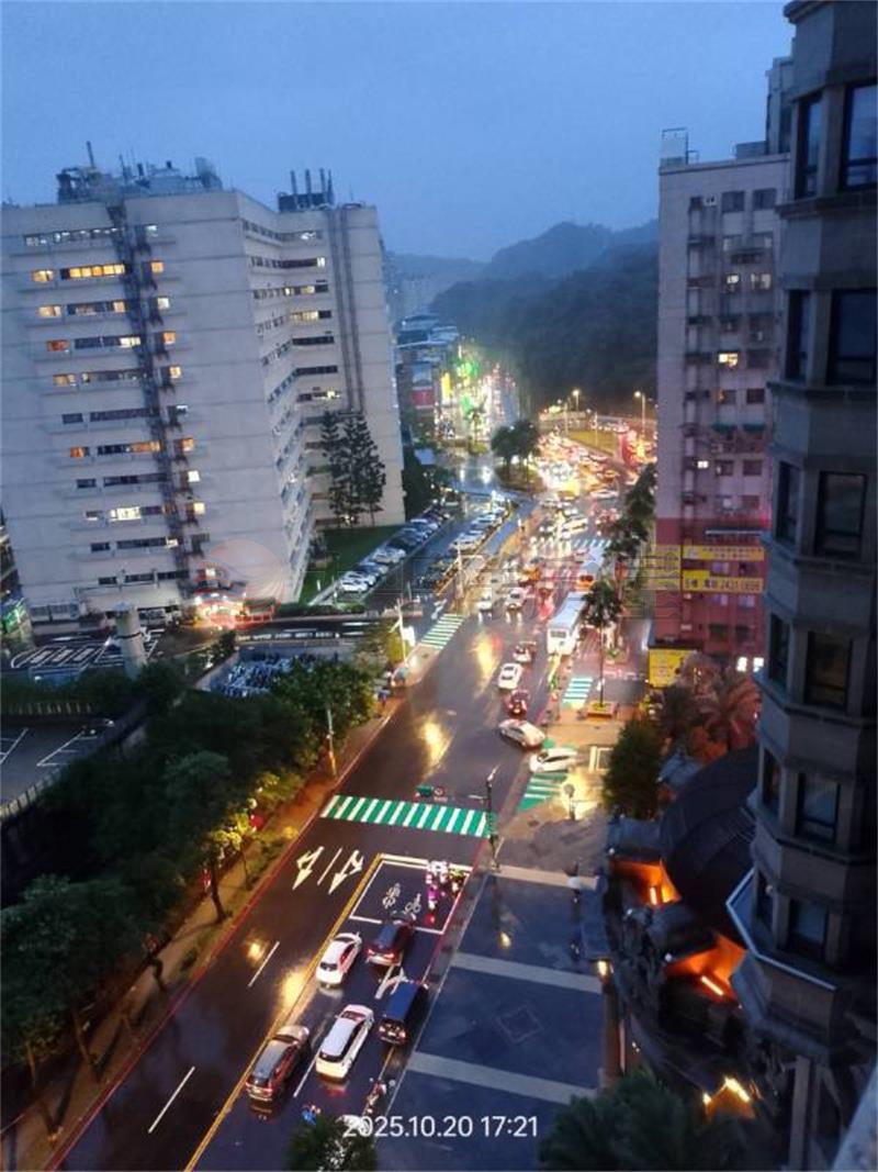 城上城前區3房車位房屋室內格局與周邊環境