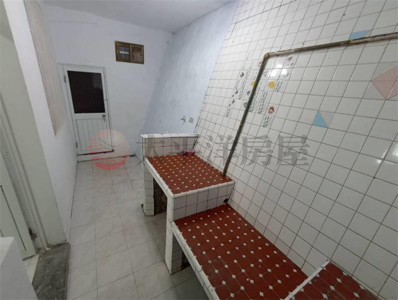 崇德路一樓房屋室內格局與周邊環境