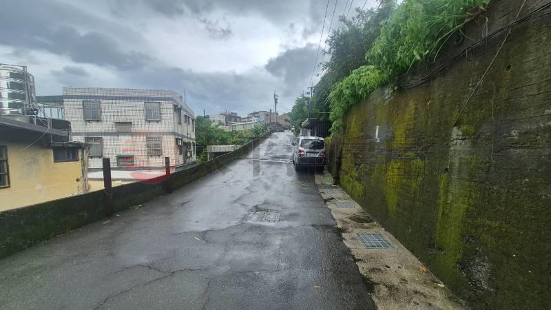 中華路大透天房屋室內格局與周邊環境