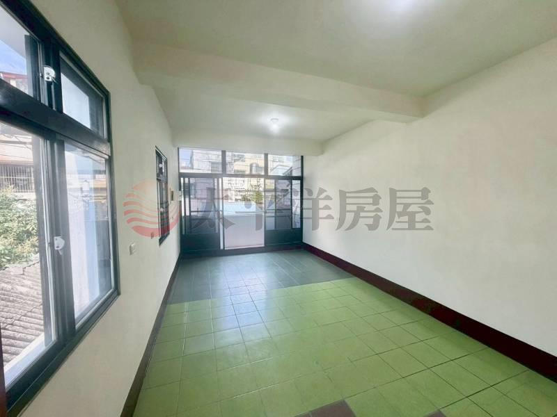 近田中國小全新整理店住房屋室內格局與周邊環境