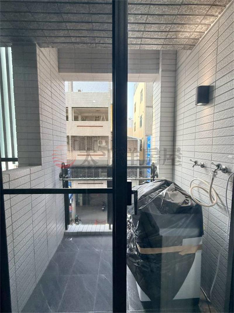 寶爵金鑽(全配)精品2房房屋室內格局與周邊環境