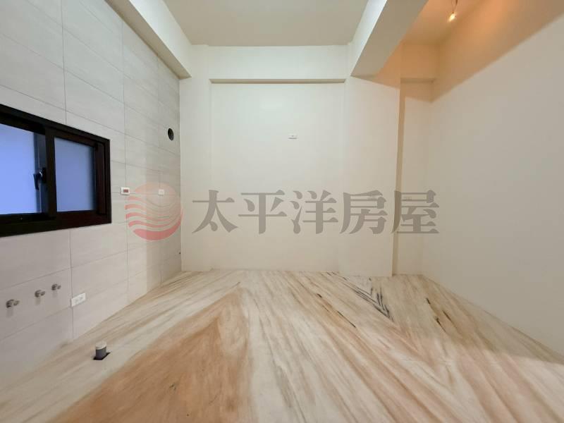 成功御墅電梯雙車傳家墅(A)房屋室內格局與周邊環境