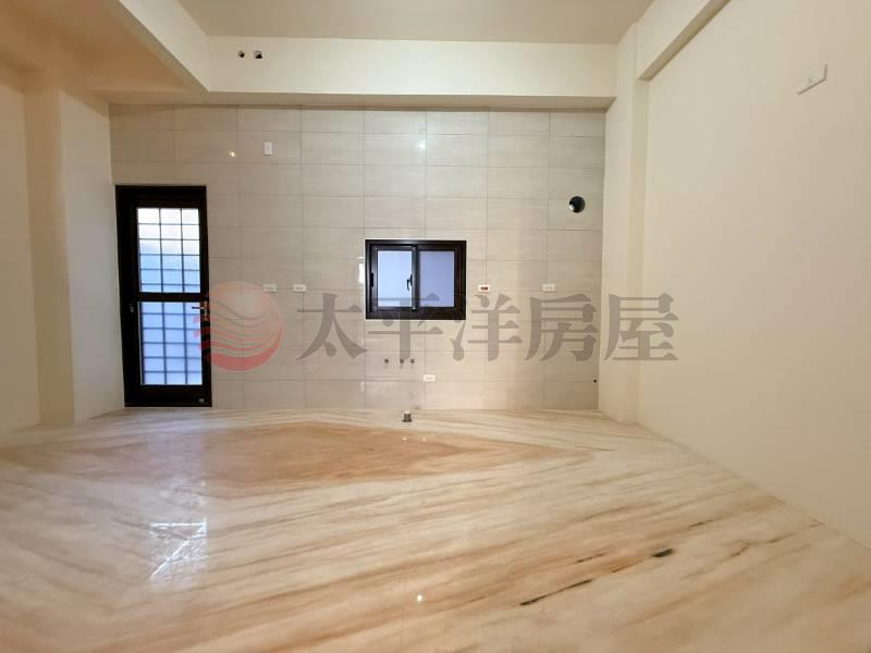 成功御墅電梯雙車傳家墅(A)房屋室內格局與周邊環境
