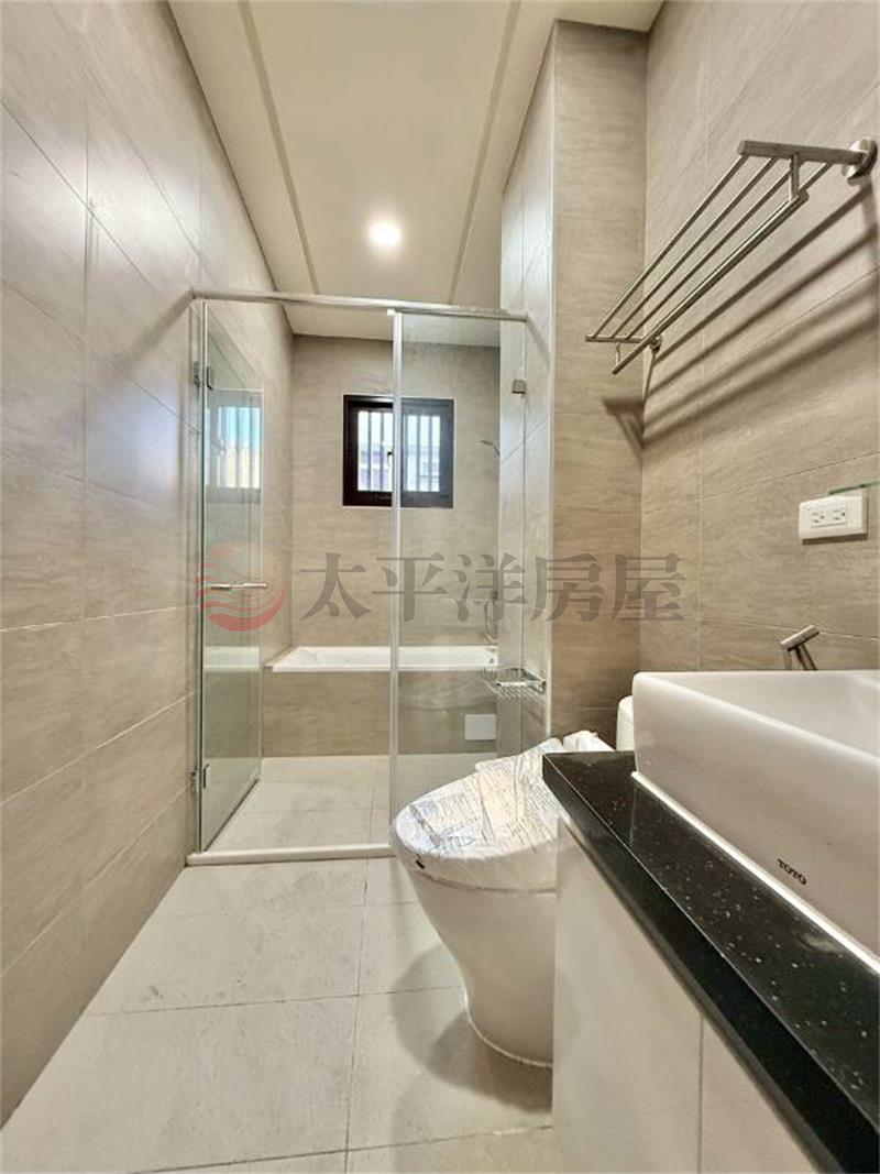 成功御墅電梯雙車傳家墅(A)房屋室內格局與周邊環境