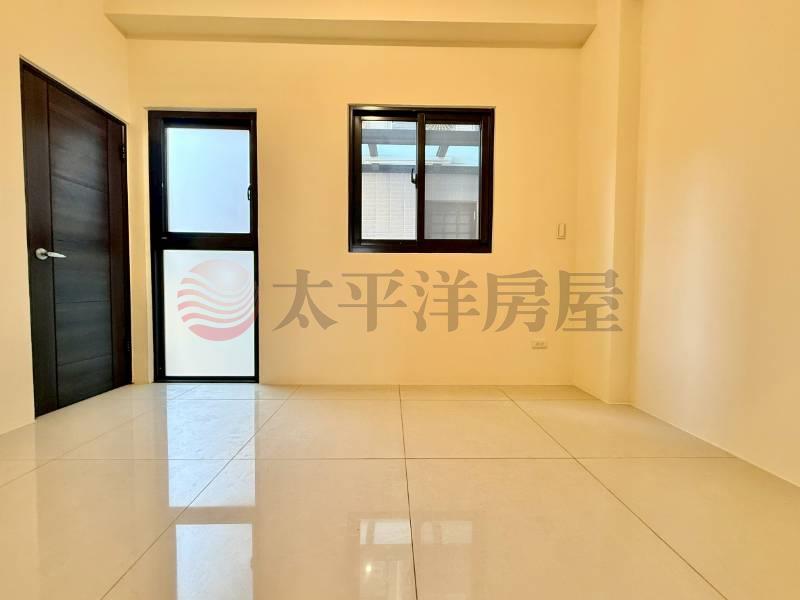 成功御墅電梯雙車傳家墅(A)房屋室內格局與周邊環境