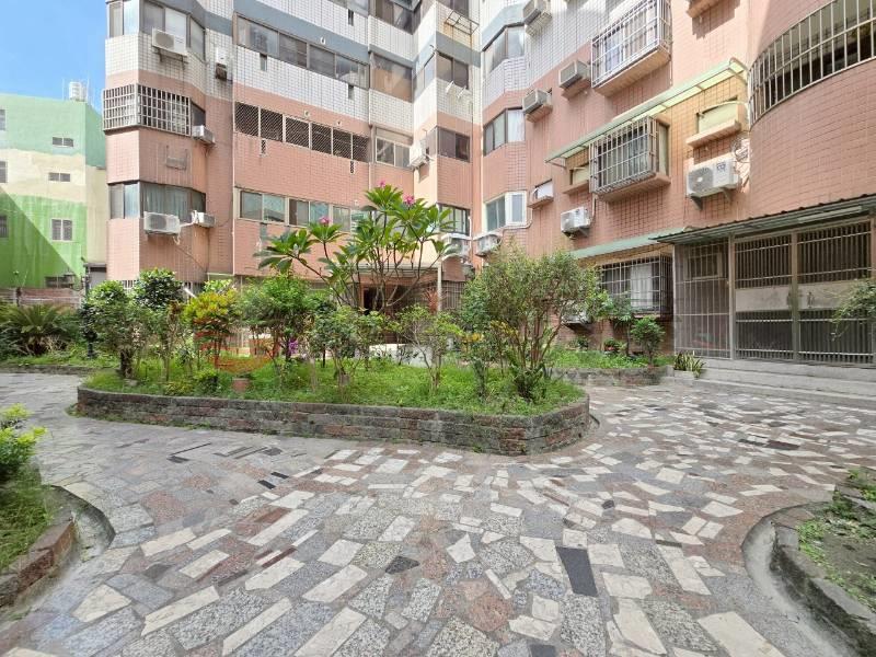 稅捐處高樓層四房華廈房屋室內格局與周邊環境