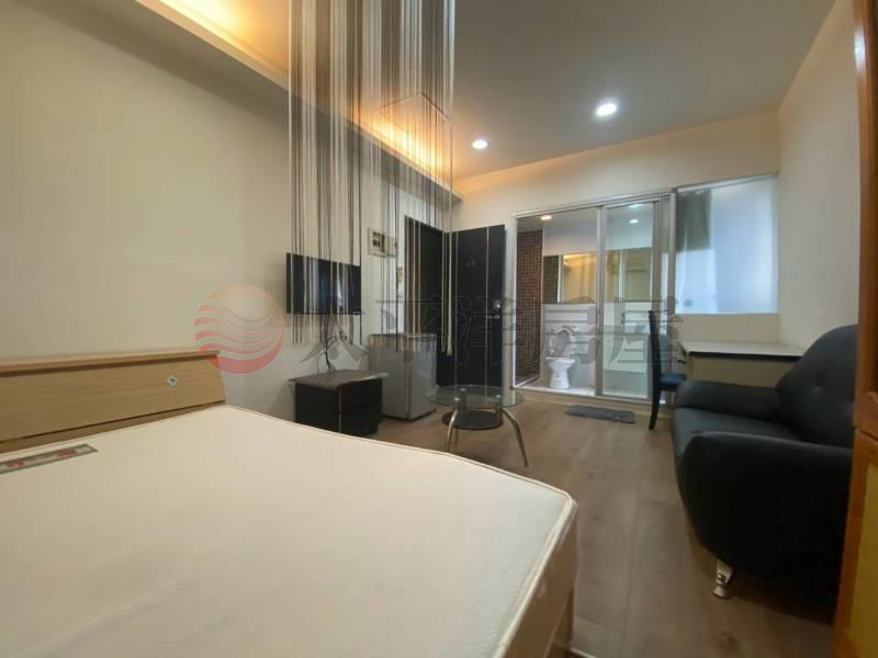 台中西區雙面臨路店面+套房房屋室內格局與周邊環境