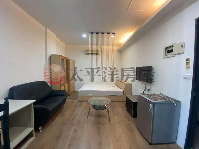 台中西區雙面臨路店面+套房房屋室內格局與周邊環境