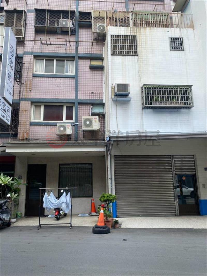 台中西區雙面臨路店面+套房房屋室內格局與周邊環境