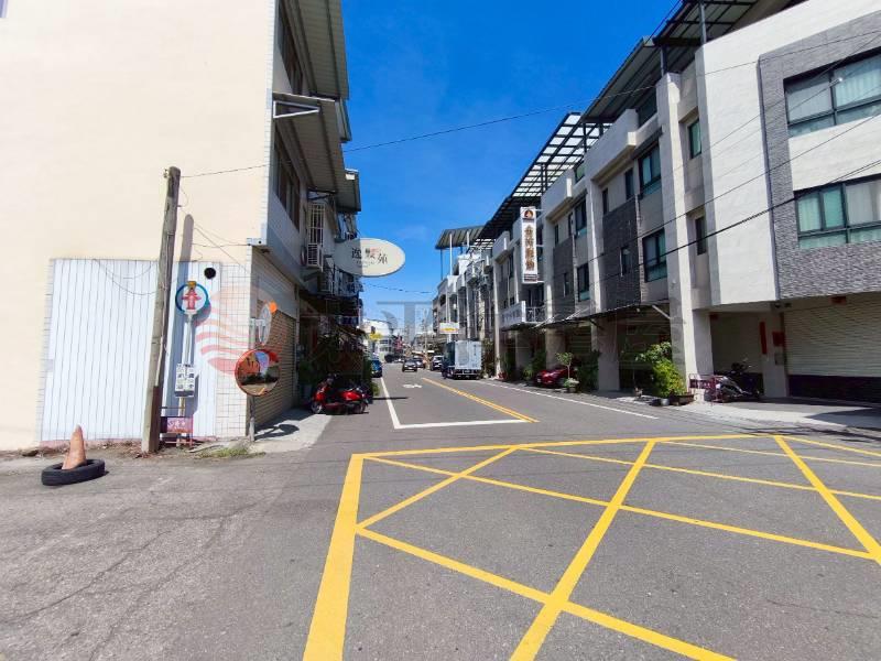 社頭市區雙面臨路建地房屋室內格局與周邊環境