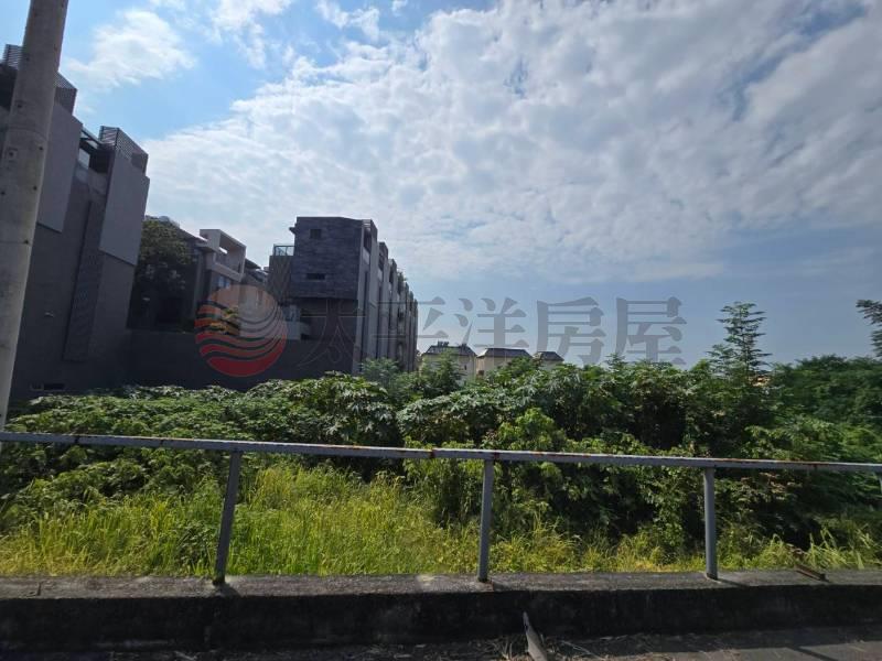 浮圳路旁大面寬田地房屋室內格局與周邊環境