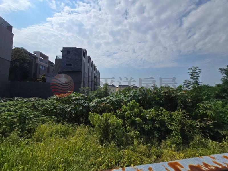浮圳路旁大面寬田地房屋室內格局與周邊環境
