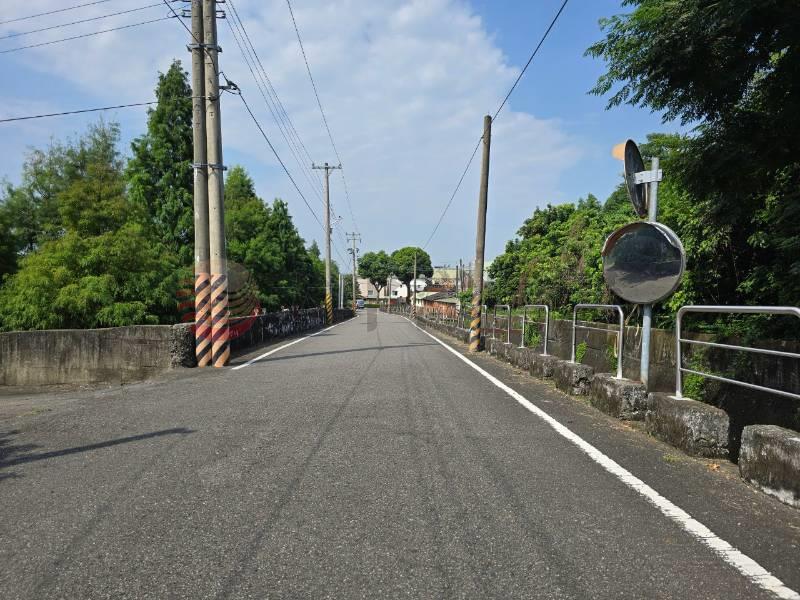 浮圳路旁大面寬田地房屋室內格局與周邊環境