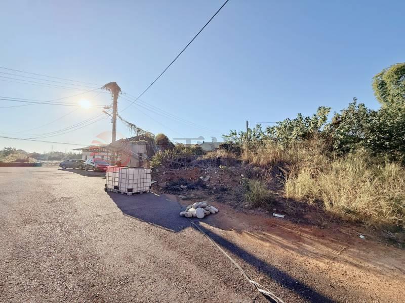 芬園大彰路旁雙面臨路建地房屋室內格局與周邊環境