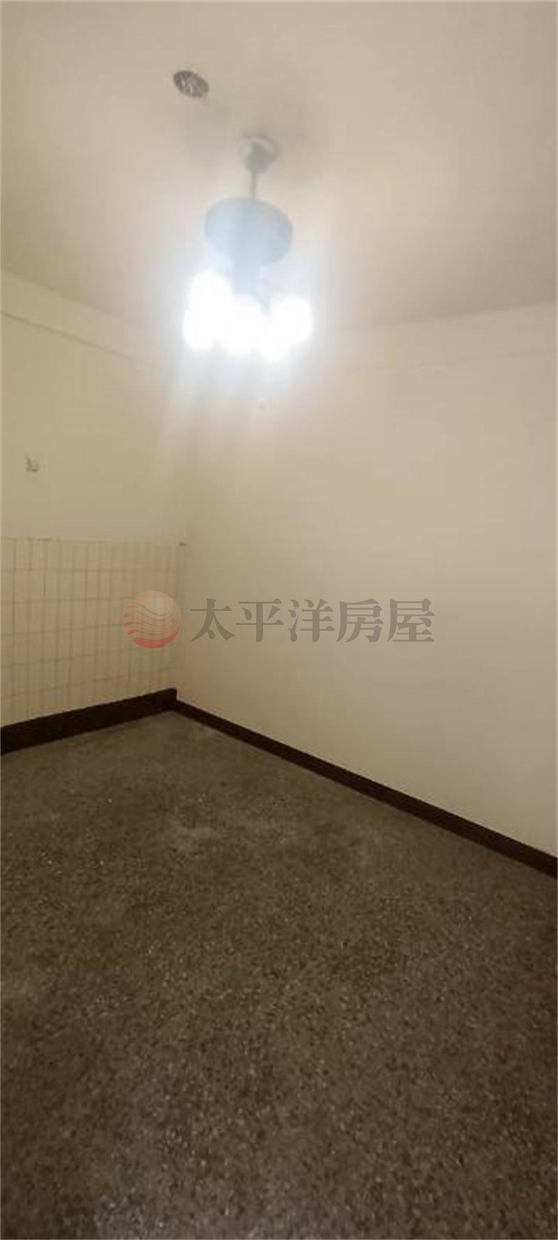 低總價三村透天房屋室內格局與周邊環境