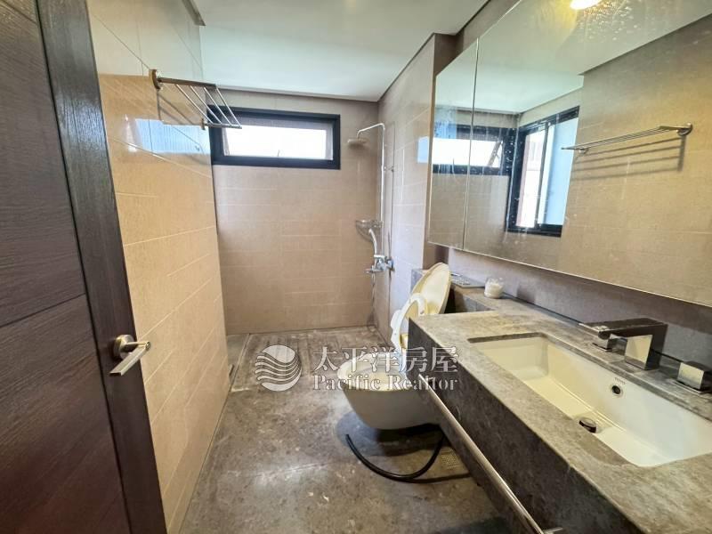 成功商圈大面寬雙車電梯別墅房屋室內格局與周邊環境