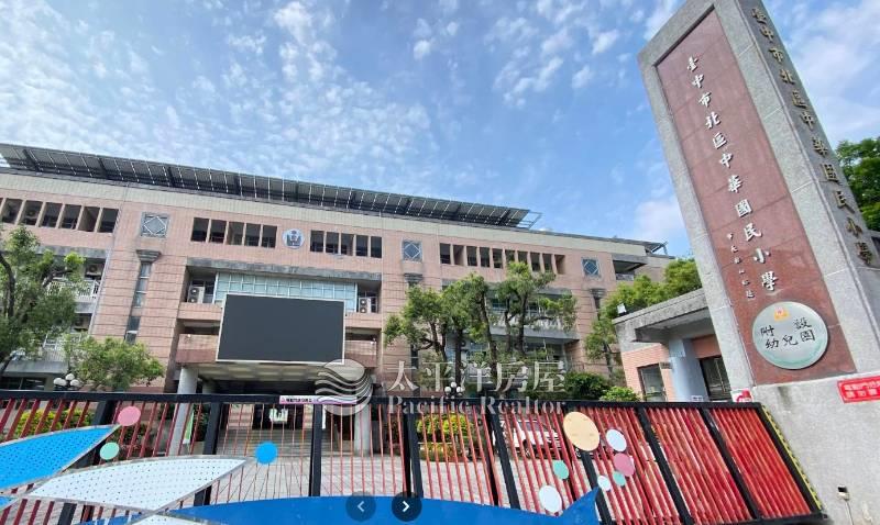 曉明立人超美三房房屋室內格局與周邊環境