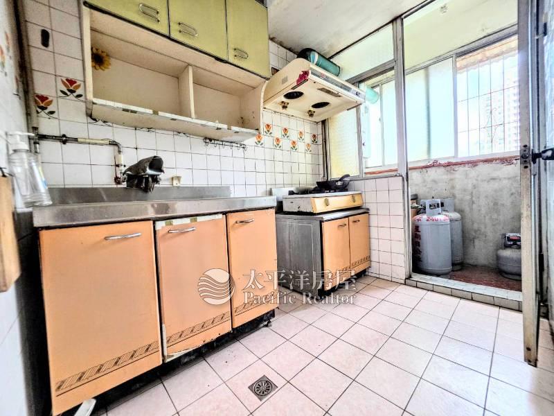 美術館樓中樓房屋室內格局與周邊環境