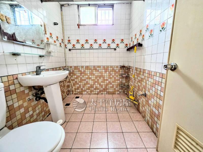 美術館樓中樓房屋室內格局與周邊環境