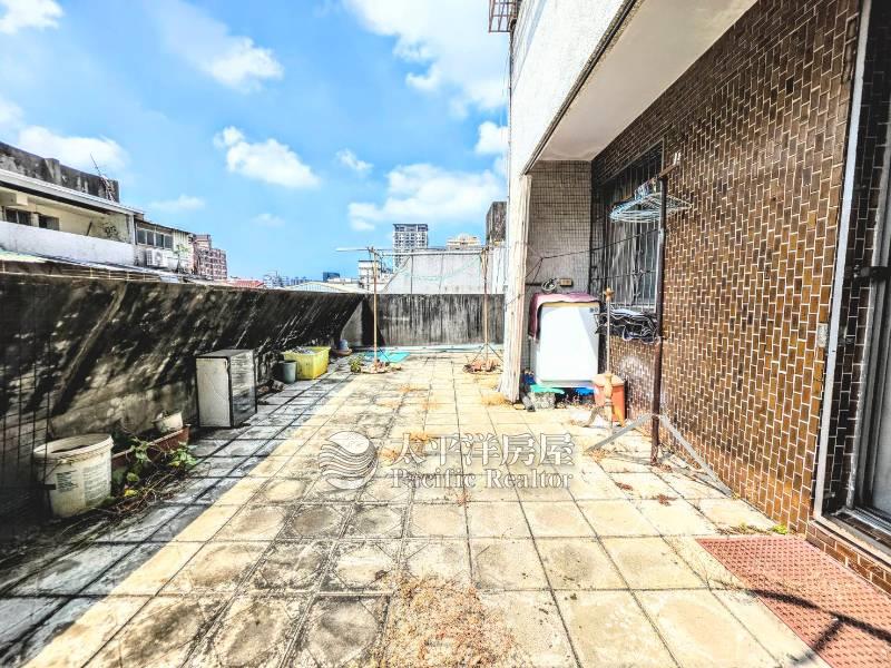 美術館樓中樓房屋室內格局與周邊環境