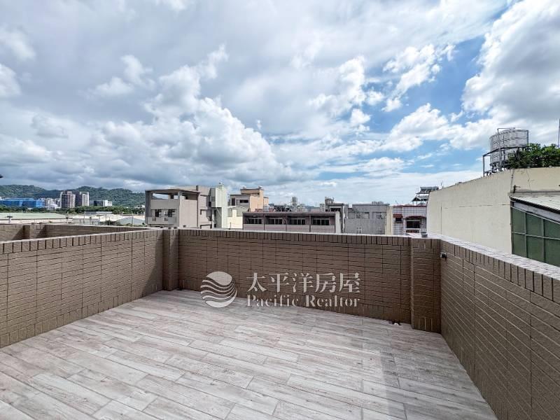 大里修平全新別墅房屋室內格局與周邊環境