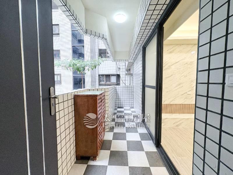 低總價華廈雅國皇家房屋室內格局與周邊環境