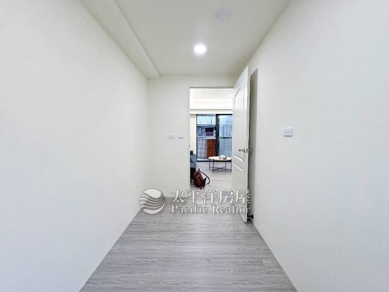 低總價華廈雅國皇家房屋室內格局與周邊環境