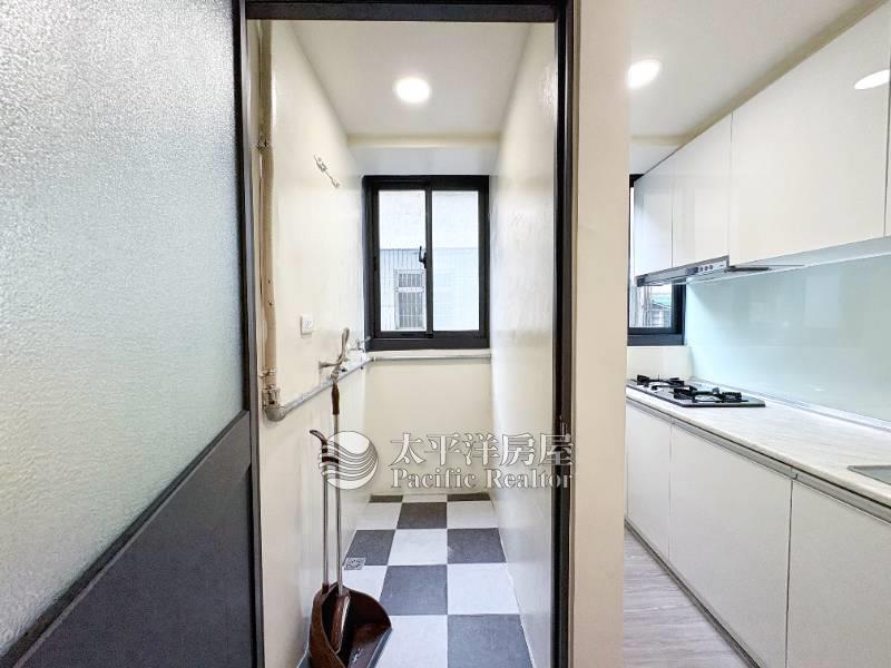 低總價華廈雅國皇家房屋室內格局與周邊環境