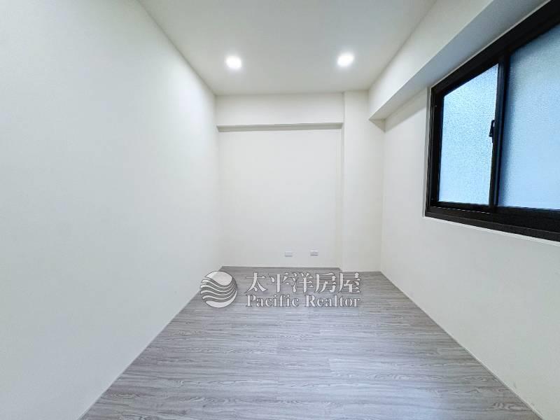 低總價華廈雅國皇家房屋室內格局與周邊環境