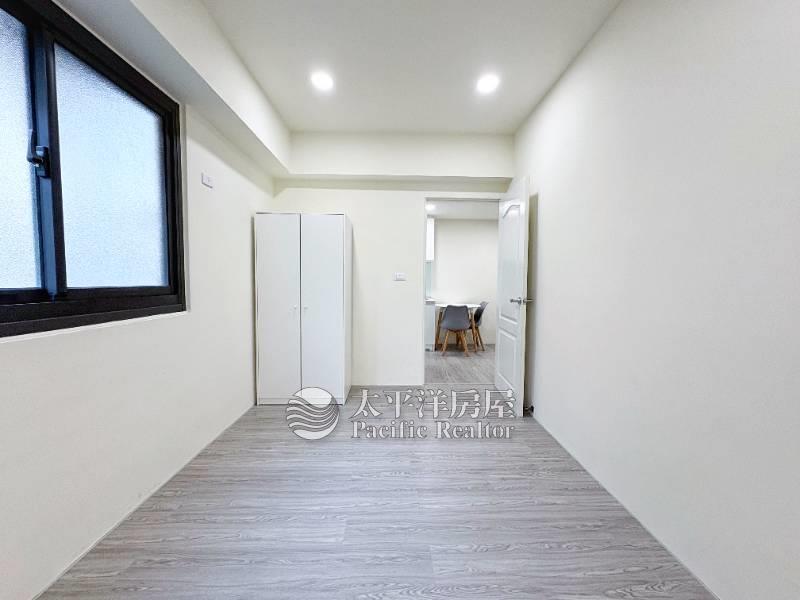 低總價華廈雅國皇家房屋室內格局與周邊環境
