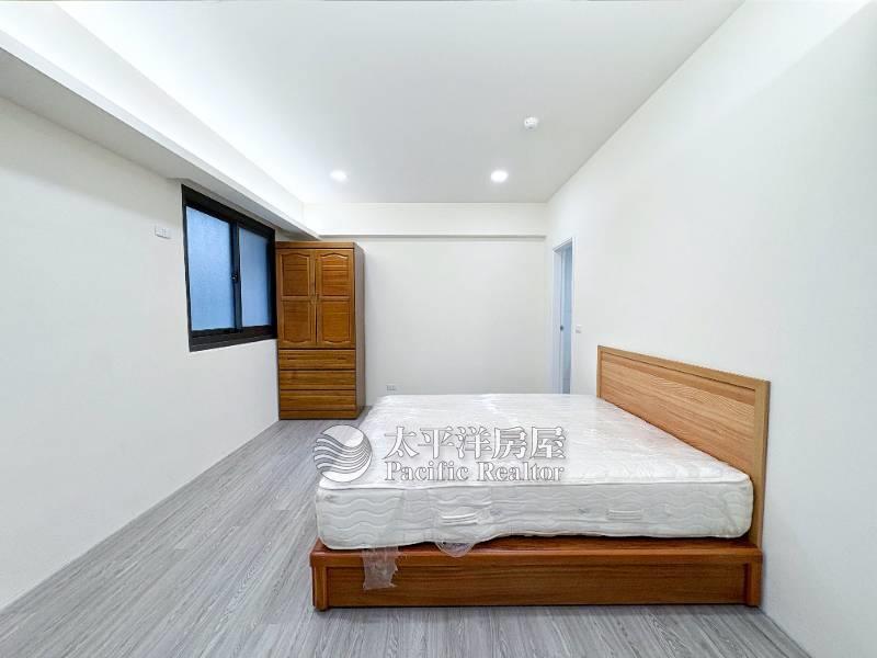 低總價華廈雅國皇家房屋室內格局與周邊環境