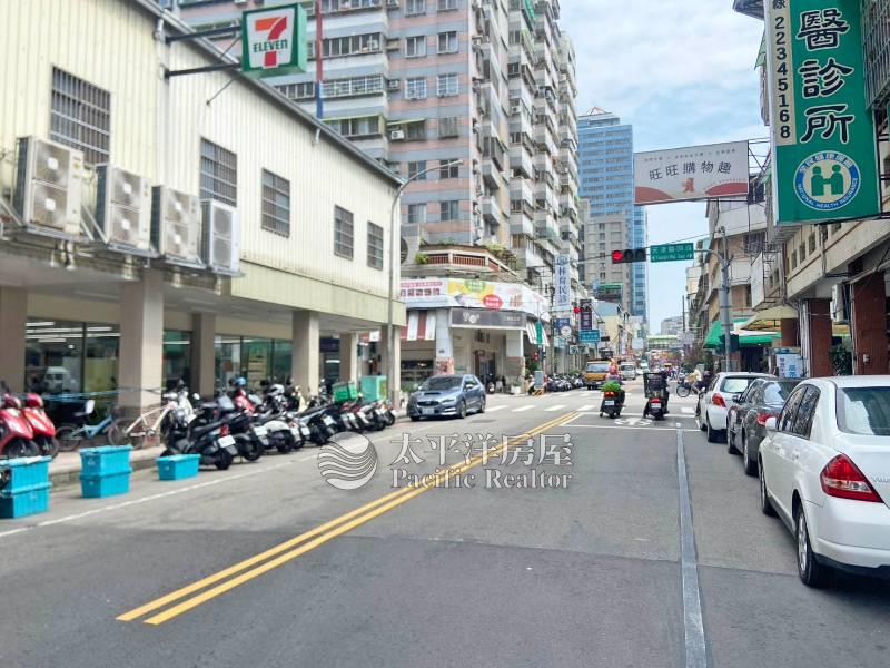 北屯區熱河路精裝修透店房屋室內格局與周邊環境