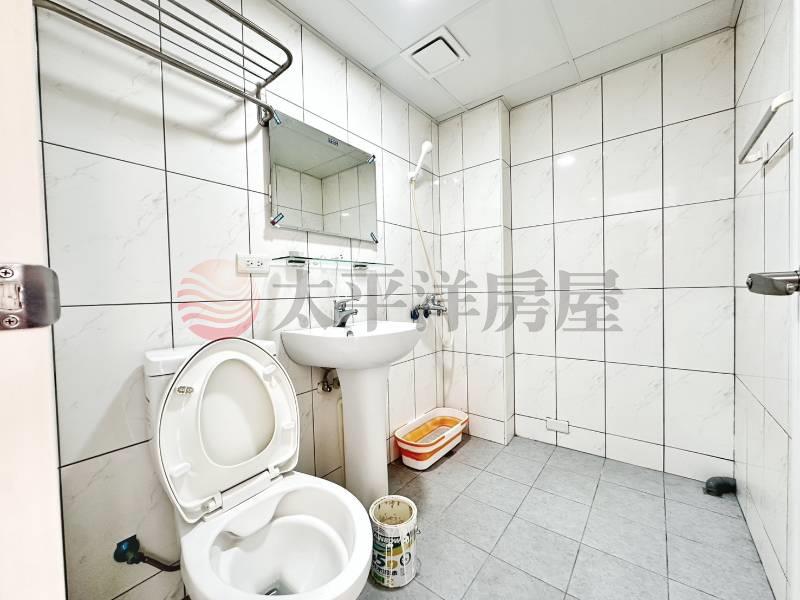 專任翻修六房大透天房屋室內格局與周邊環境
